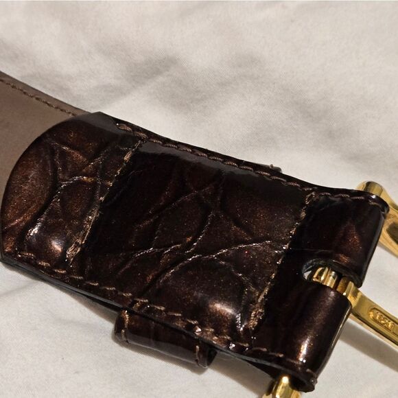 MCM ALLIGATOR WITH BRASS BUCKLE BELT MADE IN ITALY - Picture 6 of 14